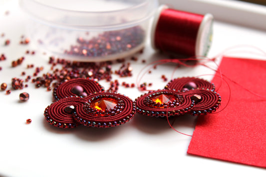 Mastering Soutache Embroidery for Jewelry, Apparel, and Home Décor